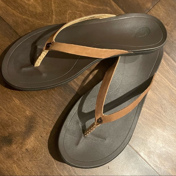 Olukai - Ho'opio Leather Flipflops NWOT - Picture 9 of 13